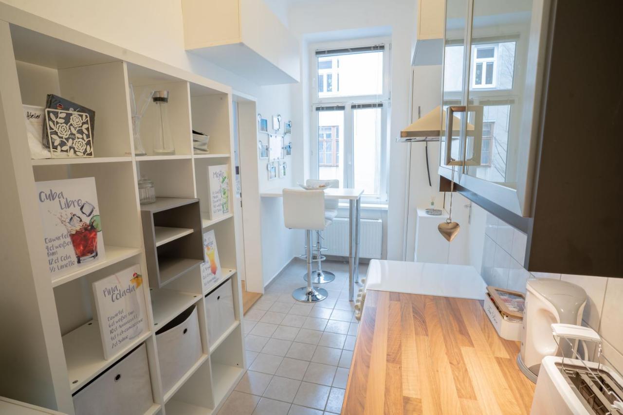 Cozy Modern Nest In The Heart Of With Netflix * Wien